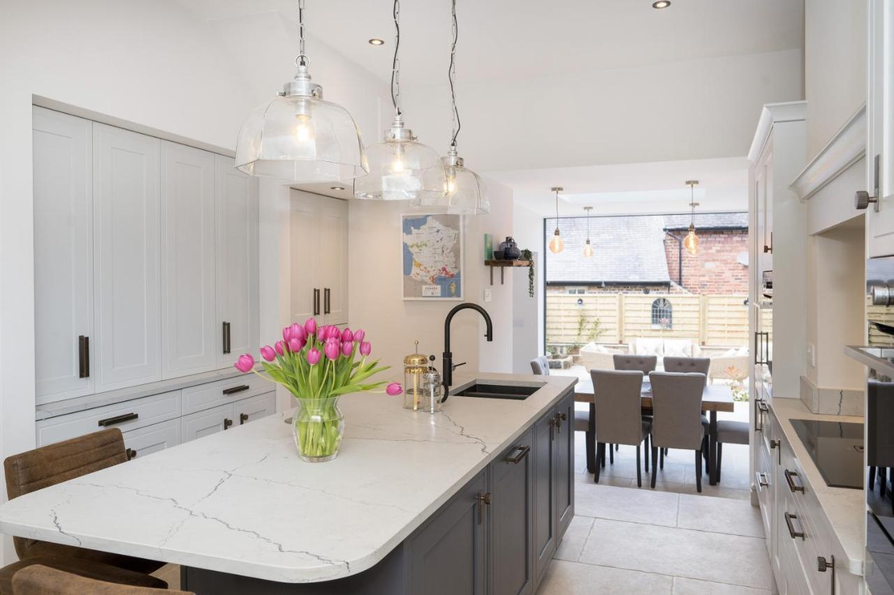 Townhouse By Harrogate Serviced Apartments Екстериор снимка
