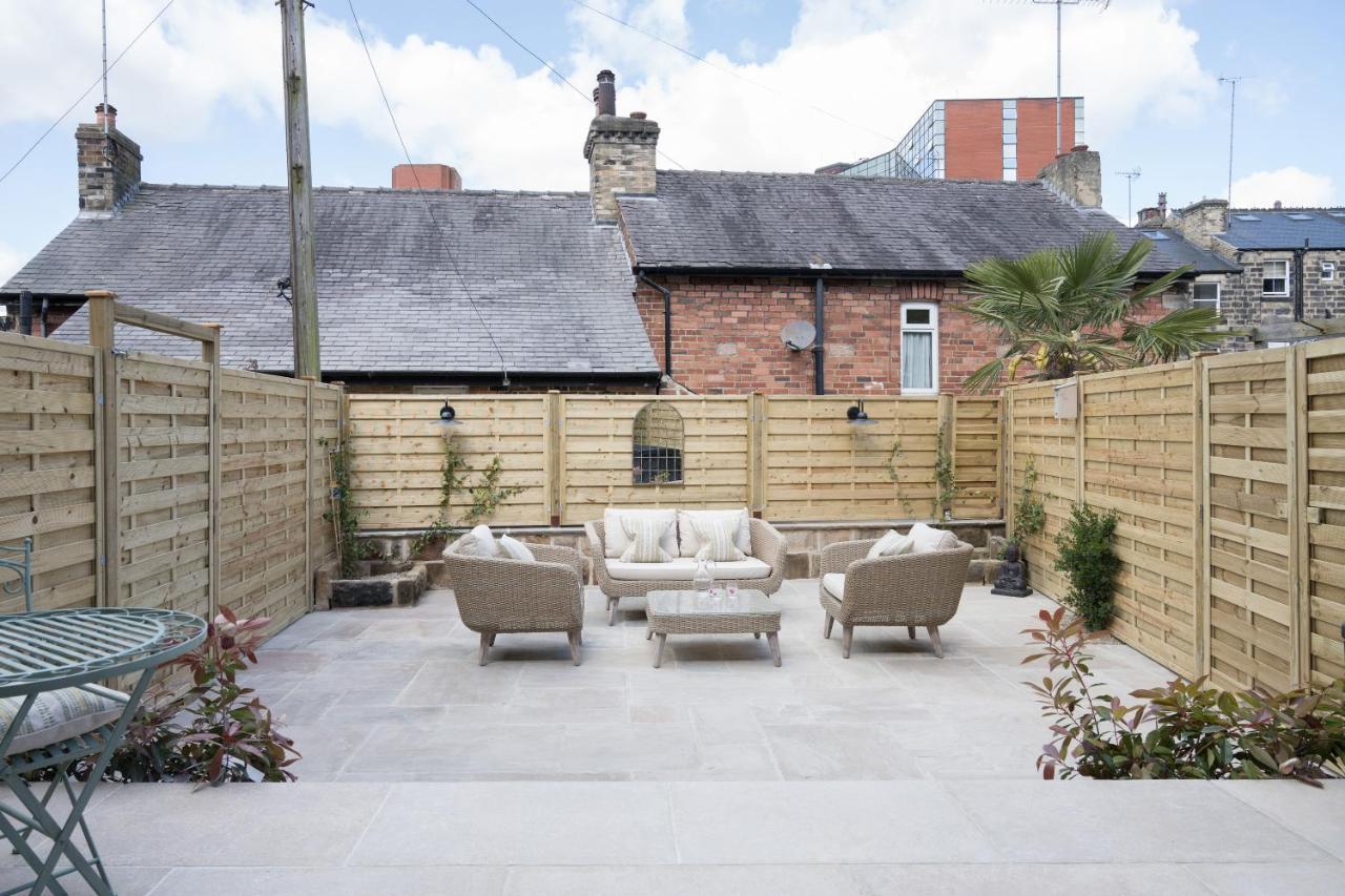 Townhouse By Harrogate Serviced Apartments Екстериор снимка