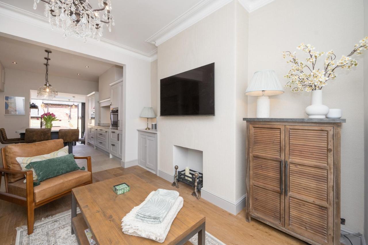 Townhouse By Harrogate Serviced Apartments Екстериор снимка
