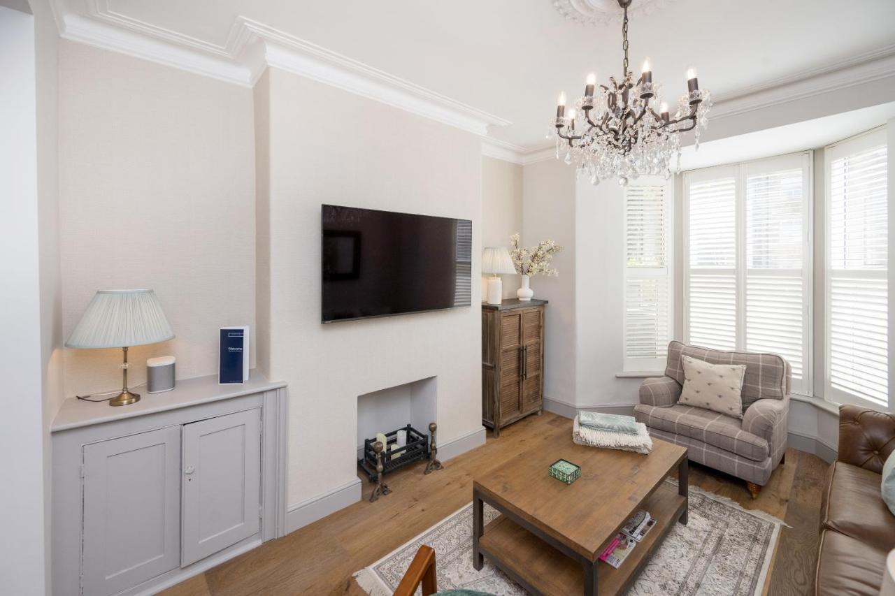 Townhouse By Harrogate Serviced Apartments Екстериор снимка