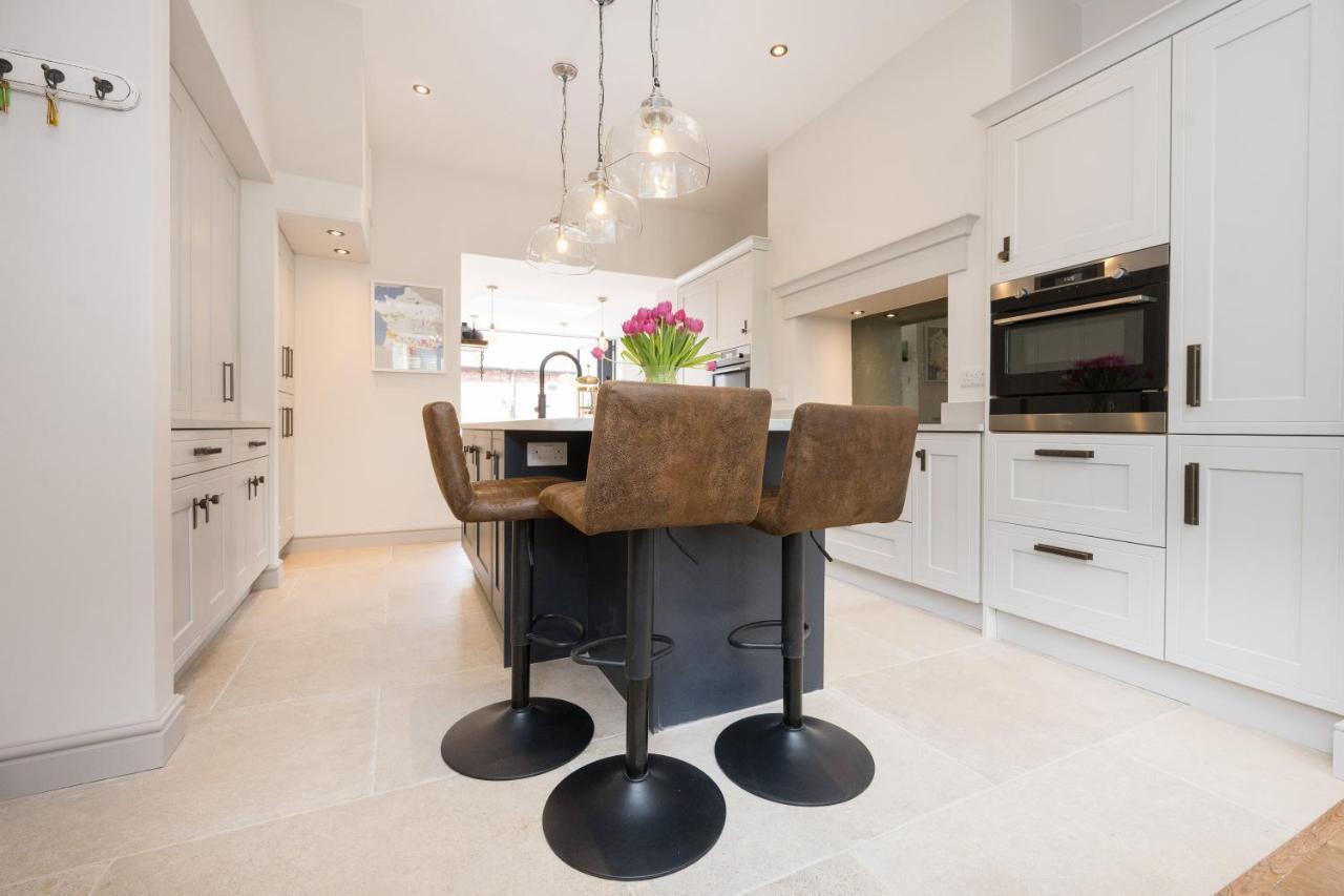 Townhouse By Harrogate Serviced Apartments Екстериор снимка